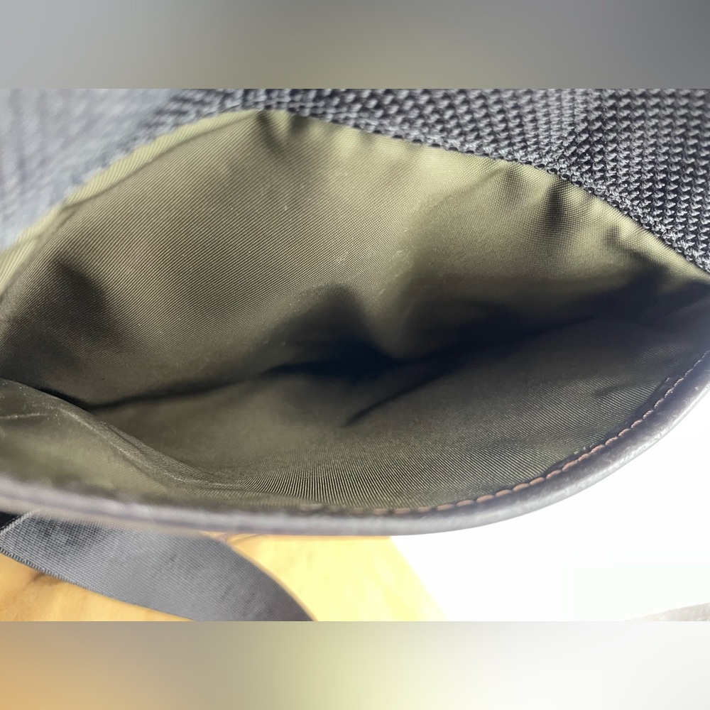 Louis Vuitton Black Messenger Bag - Picture 5 of 14